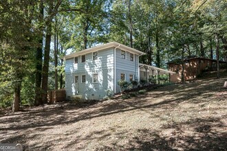 3823 Kingswood Dr in Decatur, GA - Building Photo - Building Photo