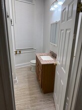 2215 Brookfield Ave, Unit Spacious one-bedroom in Baltimore, MD - Building Photo - Building Photo