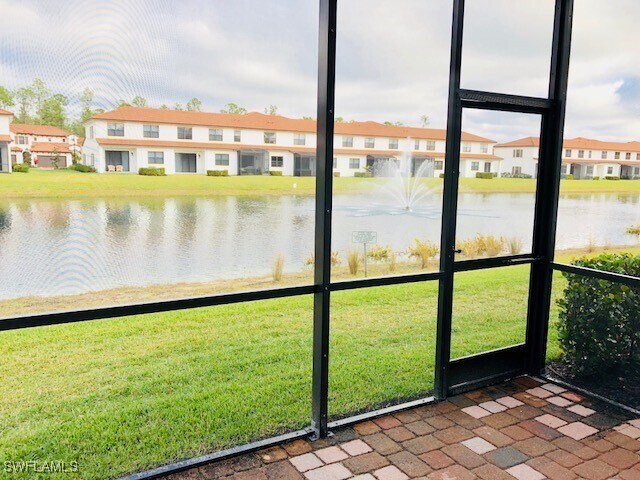 7770 Bristol Cir in Naples, FL - Foto de edificio - Building Photo