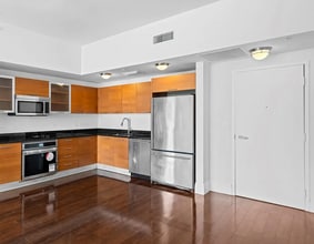 3470 E Coast Ave, Unit H2406 in Miami, FL - Foto de edificio - Building Photo