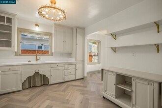 1016 Castro St in Martinez, CA - Building Photo - Building Photo