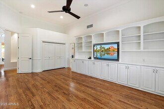 7101 E Berneil Ln in Paradise Valley, AZ - Building Photo - Building Photo