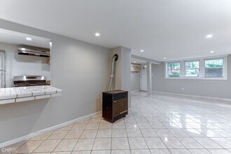 1739 N Rockwell St in Chicago, IL - Building Photo - Building Photo