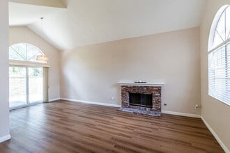 13564 Cres Hill Dr in Chino Hills, CA - Building Photo - Building Photo