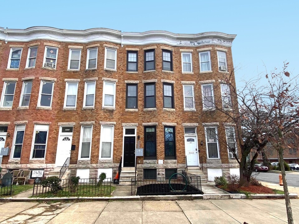 2617 Maryland Ave in Baltimore, MD - Foto de edificio