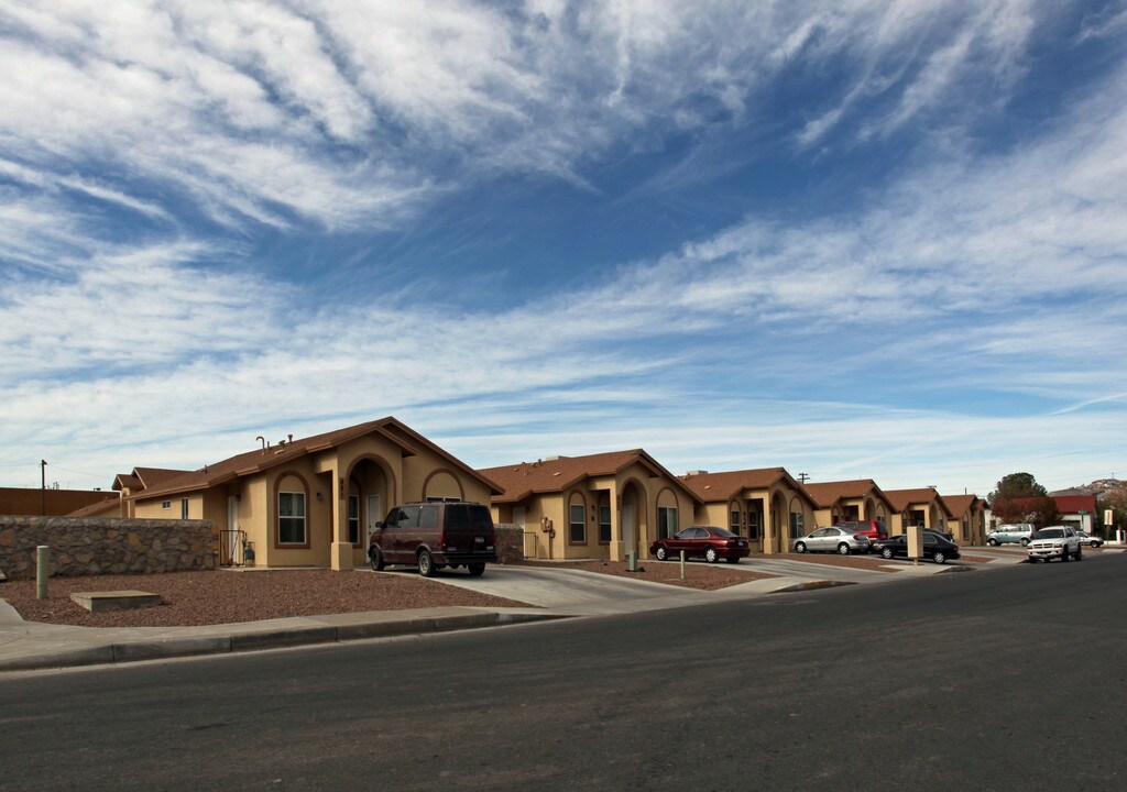 401-421 Park St in El Paso, TX - Foto de edificio