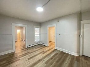 49 Pennacook St in Manchester, NH - Building Photo - Building Photo