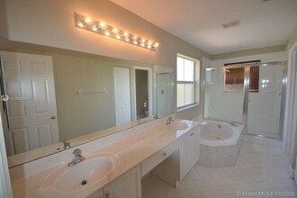 5010 SW 155th Ave in Miramar, FL - Building Photo - Building Photo