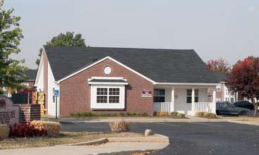 Canterbury House Apartments - Franklin Road in Indianapolis, IN - Foto de edificio - Building Photo