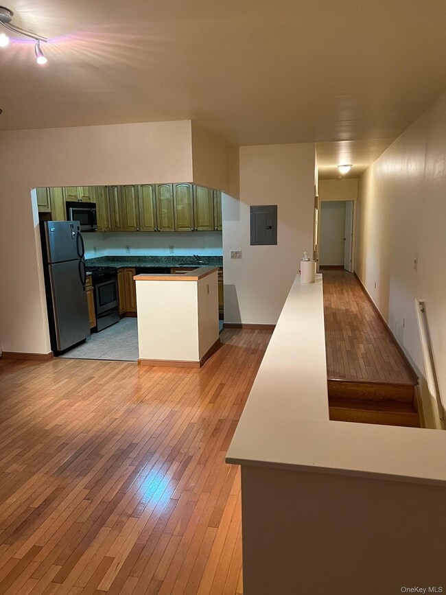 217 Graff Ave in Bronx, NY - Building Photo - Building Photo