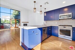 9917 Tabor St in Los Angeles, CA - Building Photo