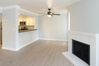 1025 N Tippecanoe Ave, Unit 112 in San Bernardino, CA - Building Photo - Building Photo