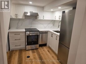 117 Montrave Ave in Oshawa, ON - Building Photo