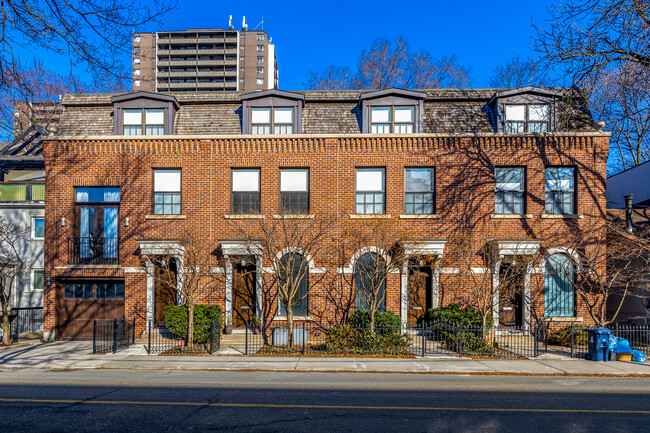 102 Belmont St in Toronto, ON - Building Photo - Building Photo