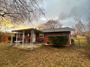 5756 Kendon St in Dayton, OH - Building Photo - Building Photo