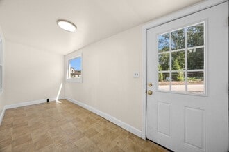 281C King St in Northborough, MA - Building Photo - Building Photo