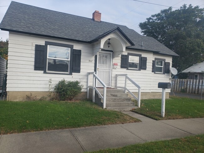 property at 807 St Helens St
