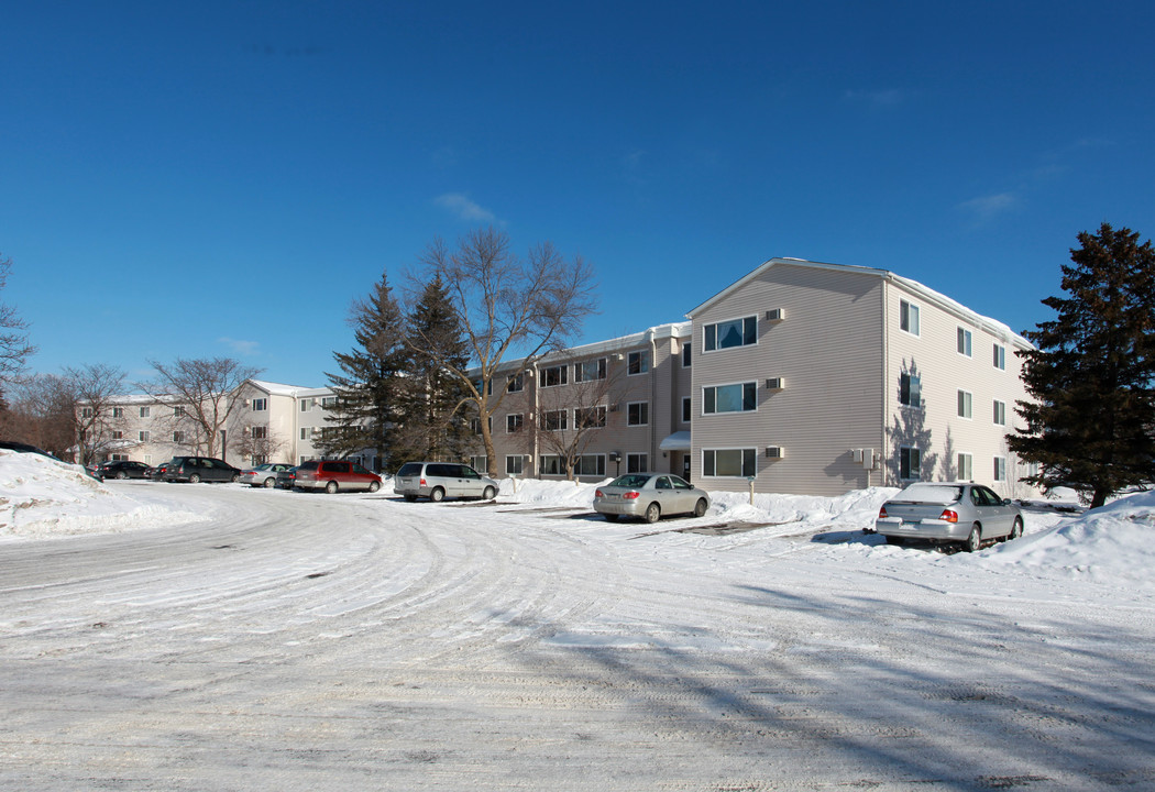 Minnetonka Heights in Minnetonka, MN - Building Photo