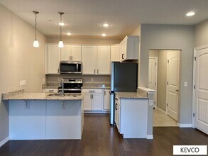 2473 Crown View Dr in Fort Collins, CO - Foto de edificio - Building Photo
