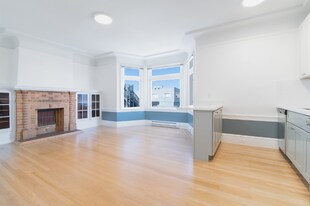 670 Lombard St in San Francisco, CA - Building Photo