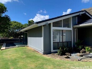 950 Kolokolo Pl in Honolulu, HI - Building Photo - Building Photo