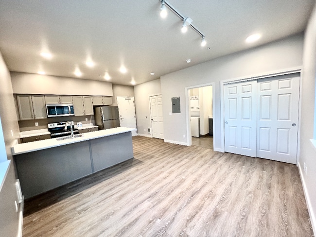 2330 Yakima Ct in Tacoma, WA - Building Photo - Building Photo