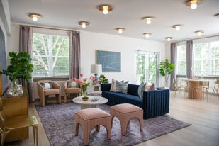 Rail South Apartments in Charlotte, NC - Building Photo