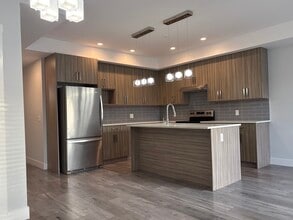 250 Nickel Rd in Kelowna, BC - Building Photo - Building Photo