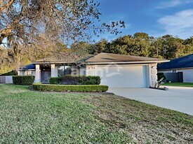 14097 Crestwick Dr E in Jacksonville, FL - Building Photo