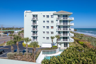 Opal Seas in Satellite Beach, FL - Foto de edificio - Building Photo