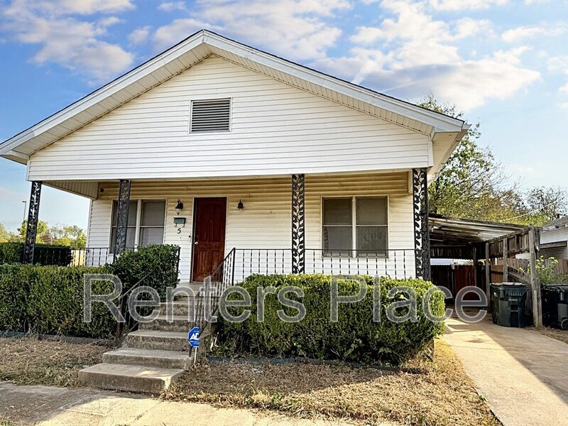 5 S Hickory St in Sapulpa, OK - Building Photo