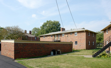 1555 Stanford Rd in Columbus, OH - Building Photo - Building Photo