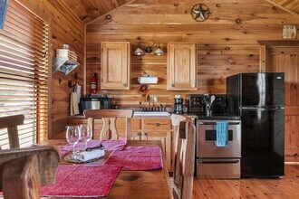 307 Sagebiel Ranch Rd in Fredericksburg, TX - Building Photo - Building Photo