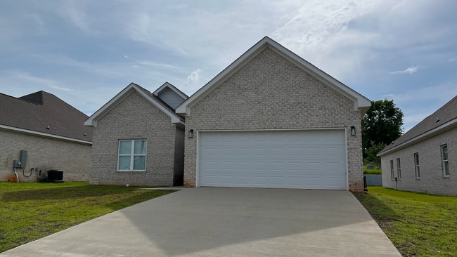 217 Overcup Dr in Troy, AL - Building Photo - Building Photo