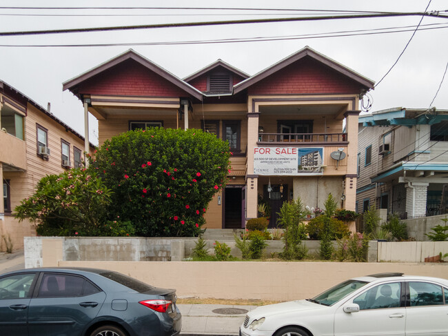 2649-2655 San Marino St in Los Angeles, CA - Building Photo - Building Photo