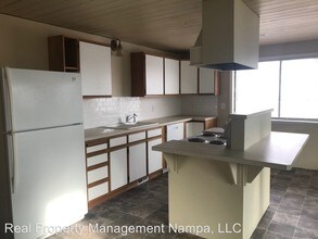 207 20th Ave S in Nampa, ID - Building Photo - Building Photo