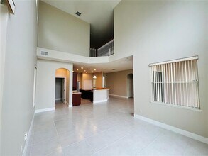 2719 Sand Arbor Cir in Orlando, FL - Building Photo - Building Photo