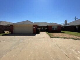 6909 9th St in Lubbock, TX - Building Photo