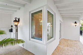 605 Altara Ave in Coral Gables, FL - Building Photo - Building Photo
