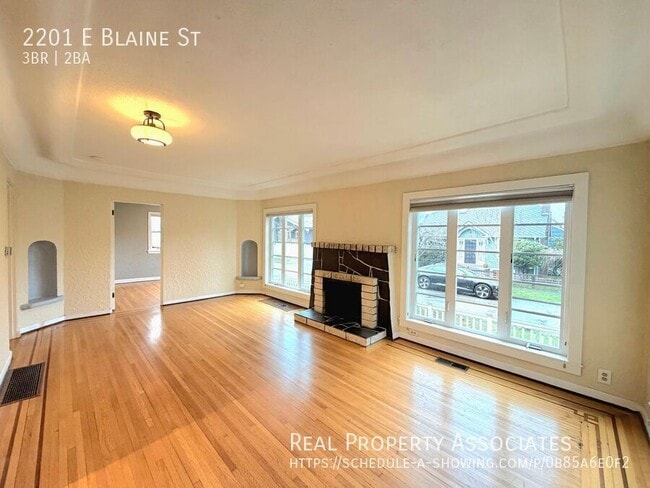 2201 E Blaine St in Seattle, WA - Building Photo - Building Photo