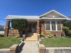 3828 Avenue S 1/2 in Galveston, TX - Building Photo