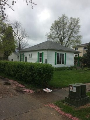 2103 Olive St in Cedar Falls, IA - Foto de edificio - Building Photo