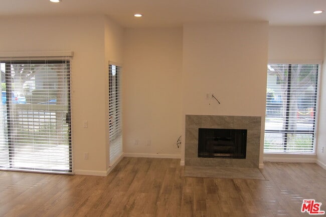 2909 Arizona Ave in Santa Monica, CA - Building Photo - Building Photo