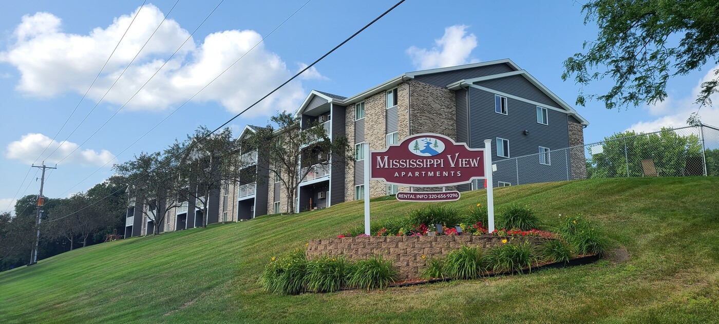 Mississippi View in Sauk Rapids, MN - Building Photo