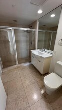 475 Brickell Ave, Unit 4913 in Miami, FL - Building Photo - Building Photo