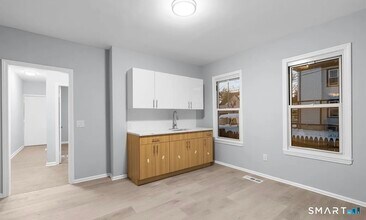 303 Poplar St in Bridgeport, CT - Building Photo - Building Photo