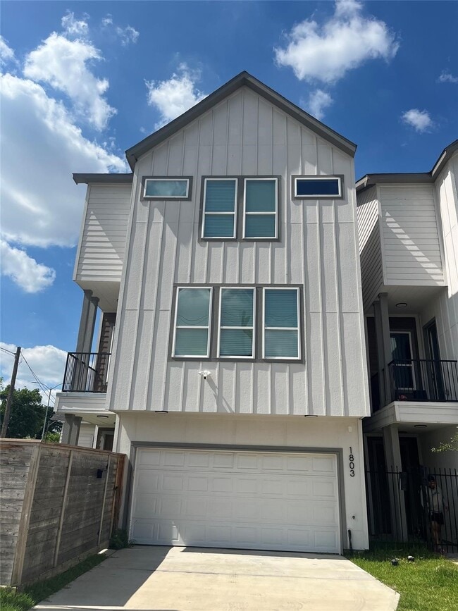 property at 1805 Brooks St