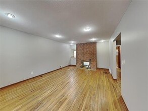 2921 W 70 1/2 St in Minneapolis, MN - Building Photo - Building Photo