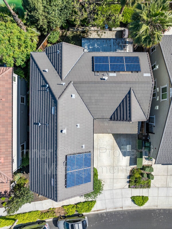 376 Bougainvilla Dr in Brentwood, CA - Building Photo - Building Photo