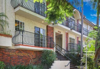 908 S Shenandoah St in Los Angeles, CA - Building Photo - Building Photo